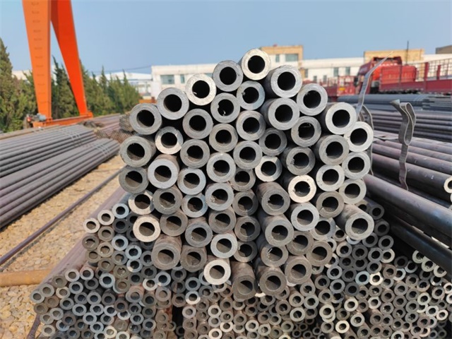 内蒙古16Mn小口径无缝钢管